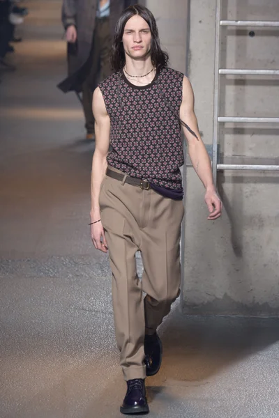 Look 45
